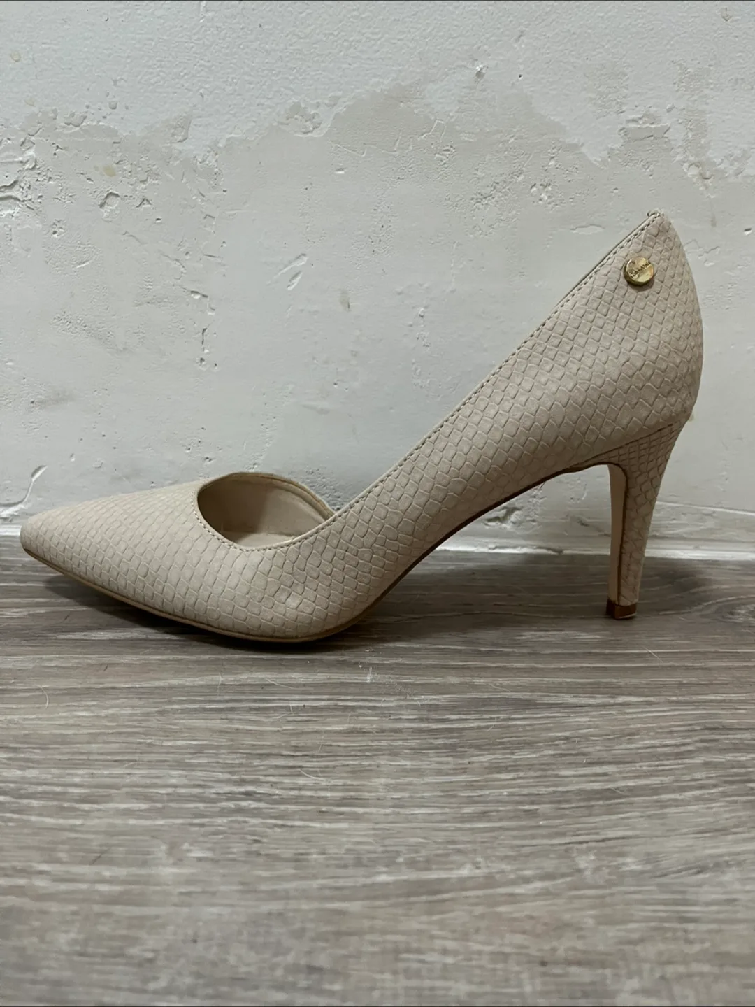 Calvin Klein Beige Heels - Size 7.5 image indicator(3)