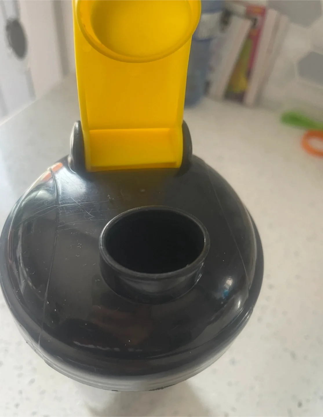 Herc's Nutrition Black Shaker Bottle image indicator(3)