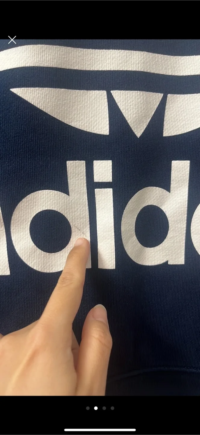 Adidas women’s hoodied sweatshirt size XS image indicator(2)