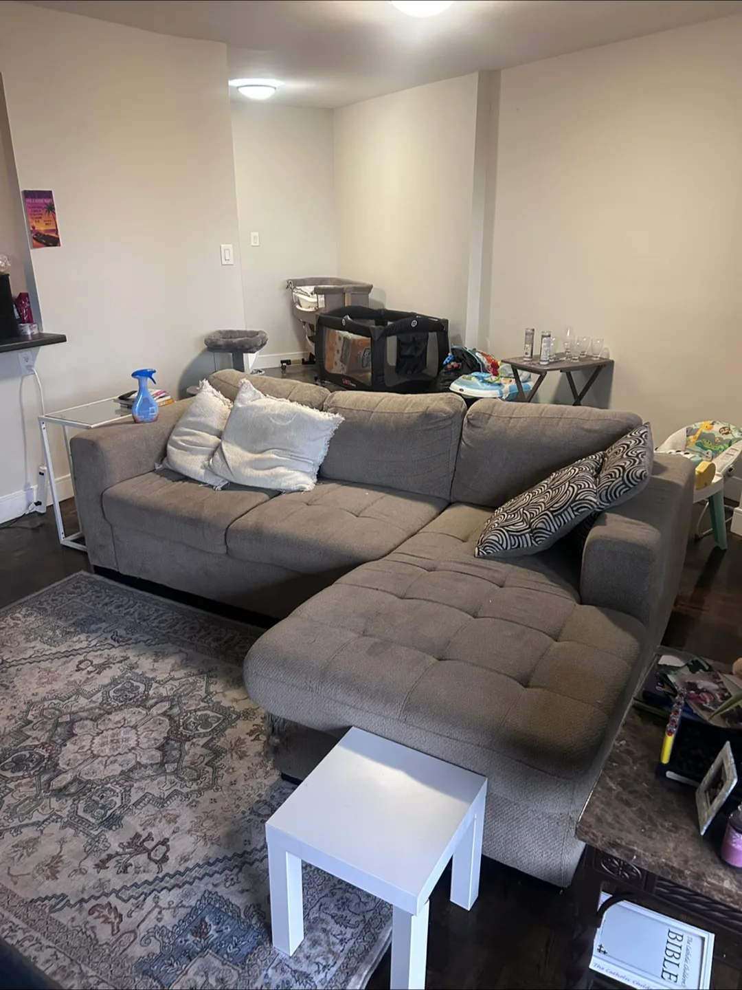 Sectional Sofa with Chaise Lounge image indicator(2)