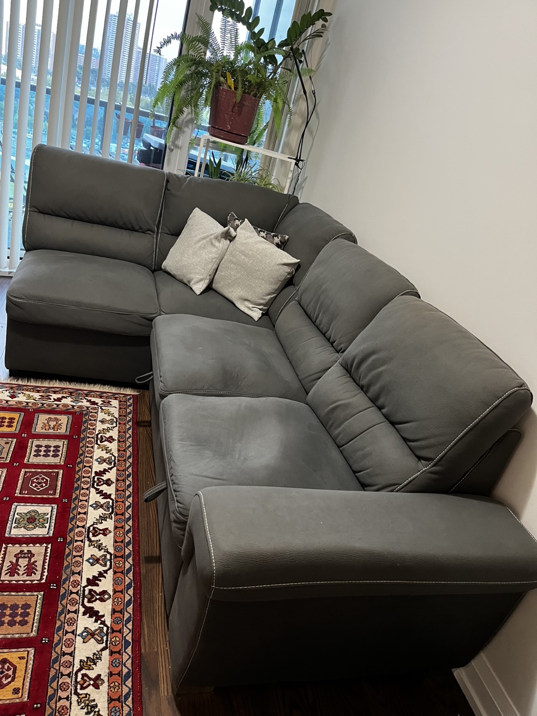 Sofa bed- Needs Repairs - photo 2