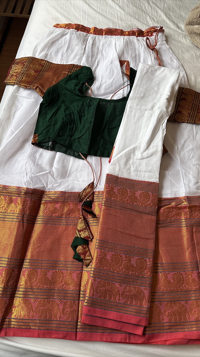 Dhavani Narayanpet Half Saree in White and Dark Green