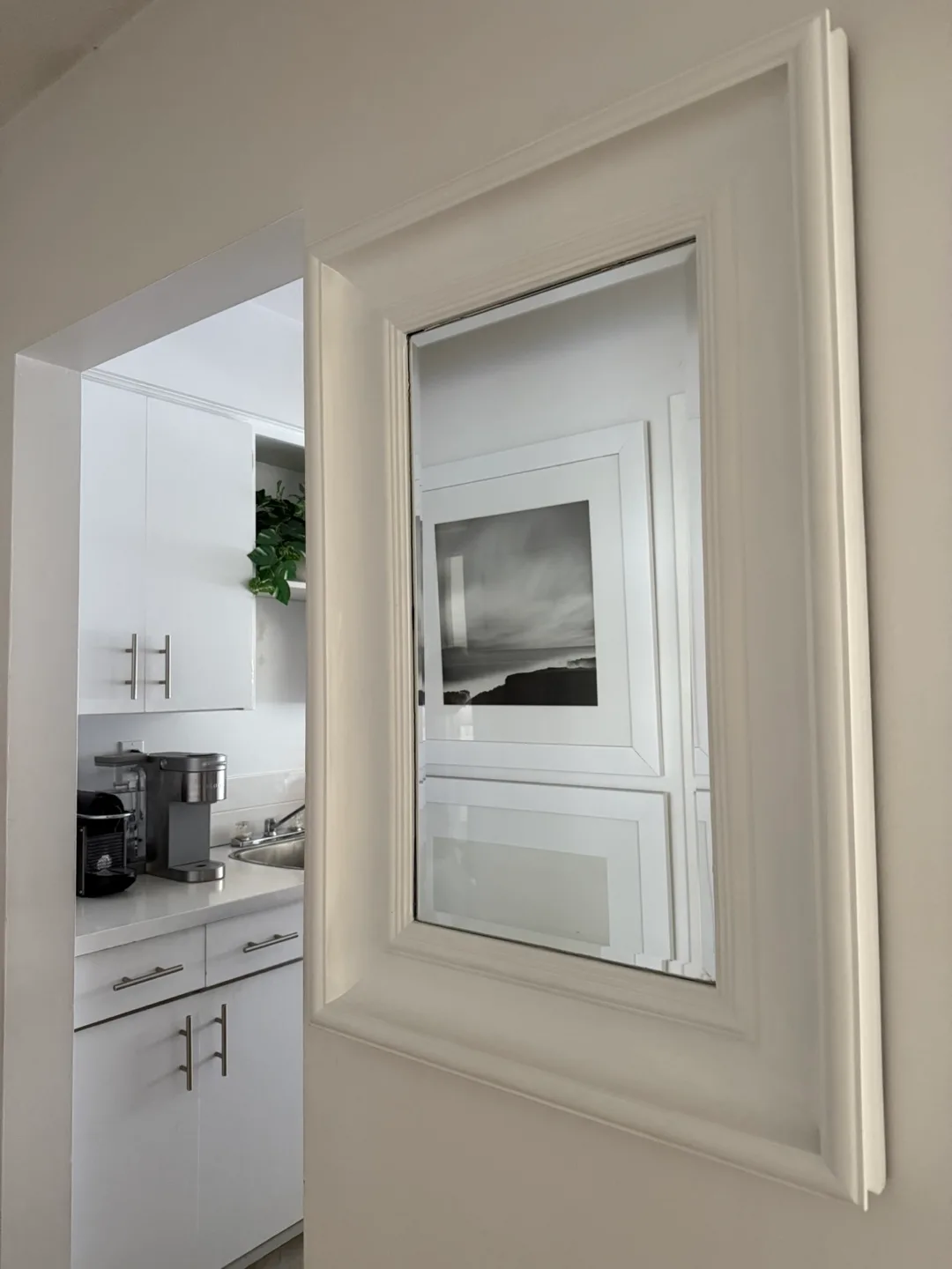 White Framed Mirror image indicator(2)