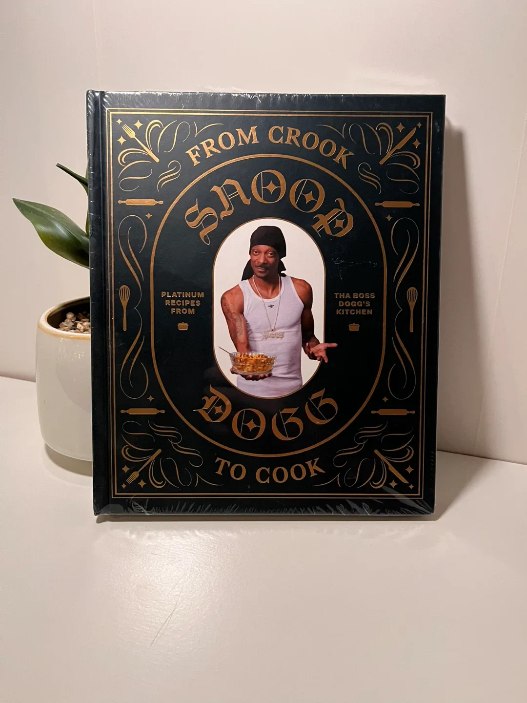 (NEW) Snoop Dogg - From Crook to Cook Cookbook thumbnail