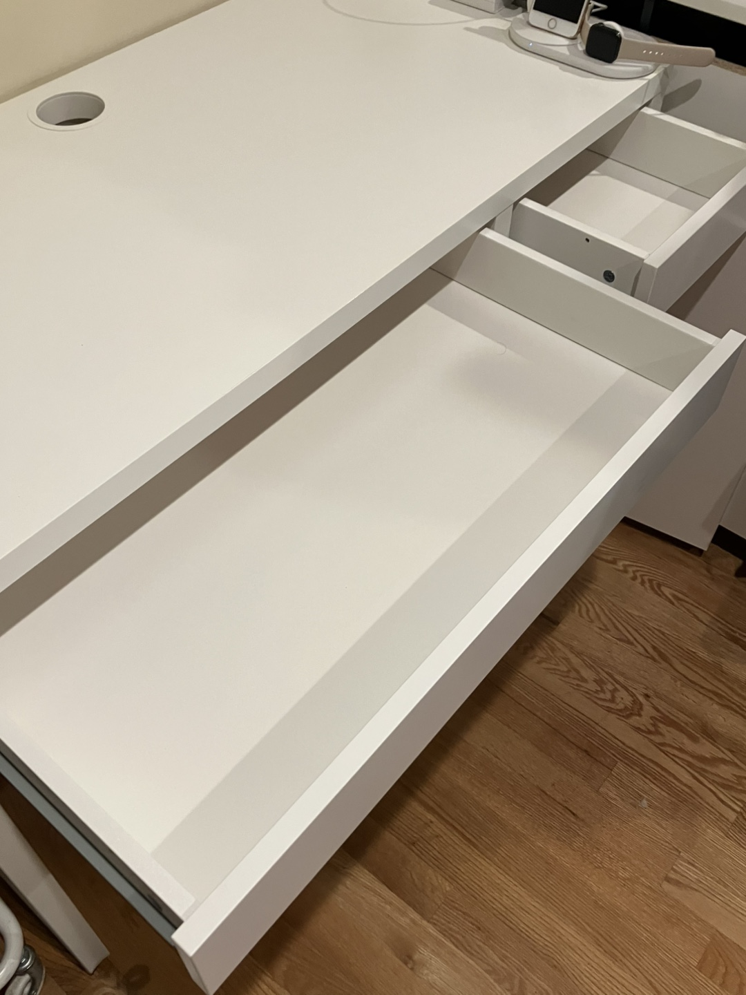IKEA MICKE White Desk - photo 2
