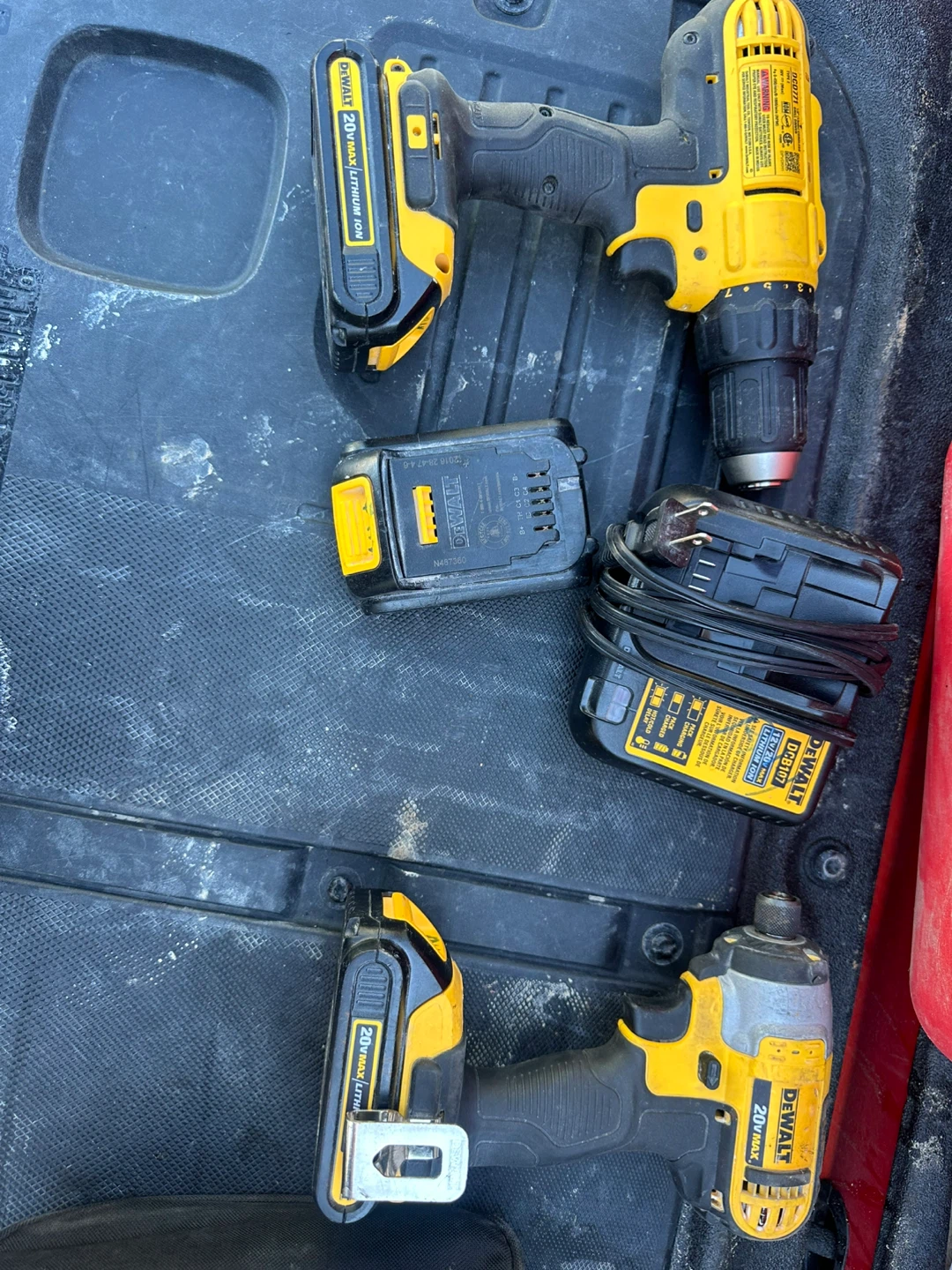 DeWalt 20V MAX Drill & Impact Driver Kit