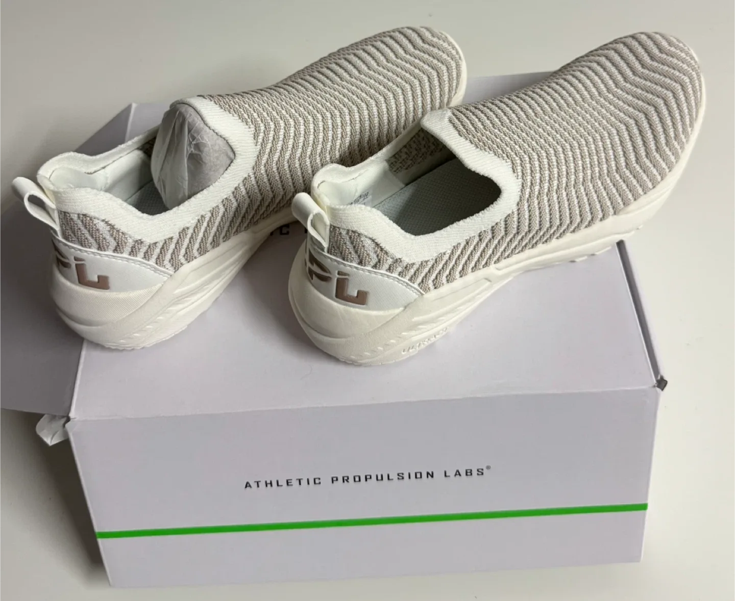 APL TechLoom Traveler Shoes - Ivory/Sandstone - Size 8 image indicator(3)