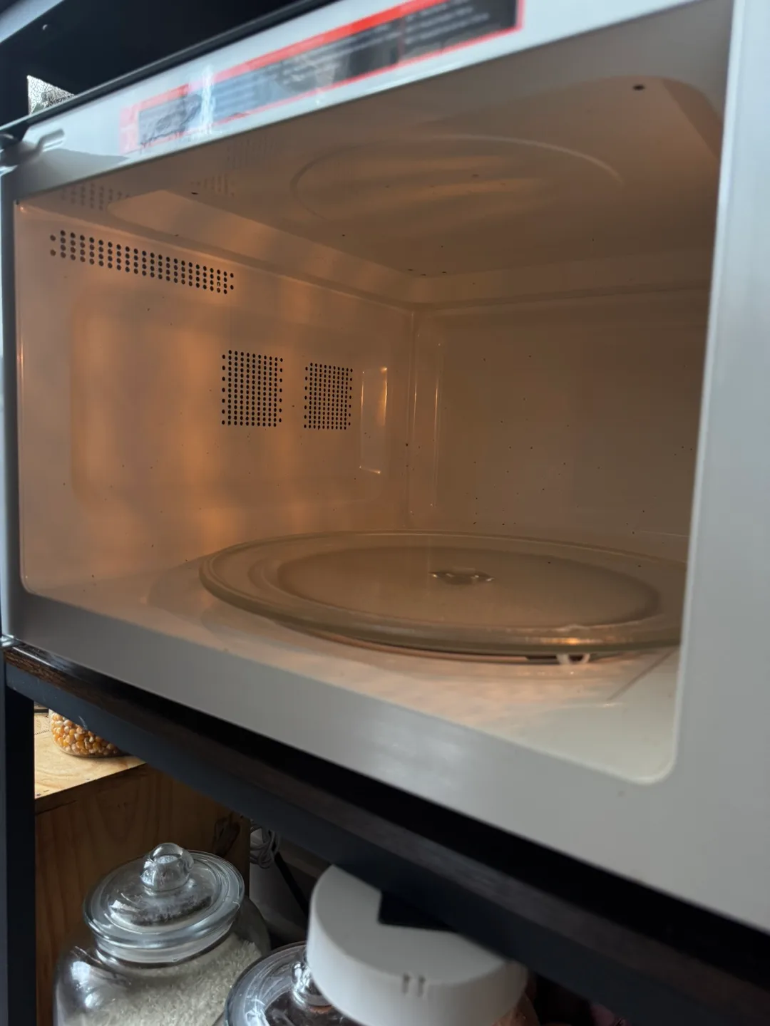 Galanz ExpressWave 1.3 Cu Ft Microwave Oven image indicator(2)