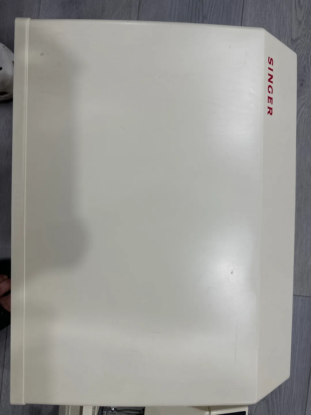 Singer Sewing Machine - New in Box image indicator(3)