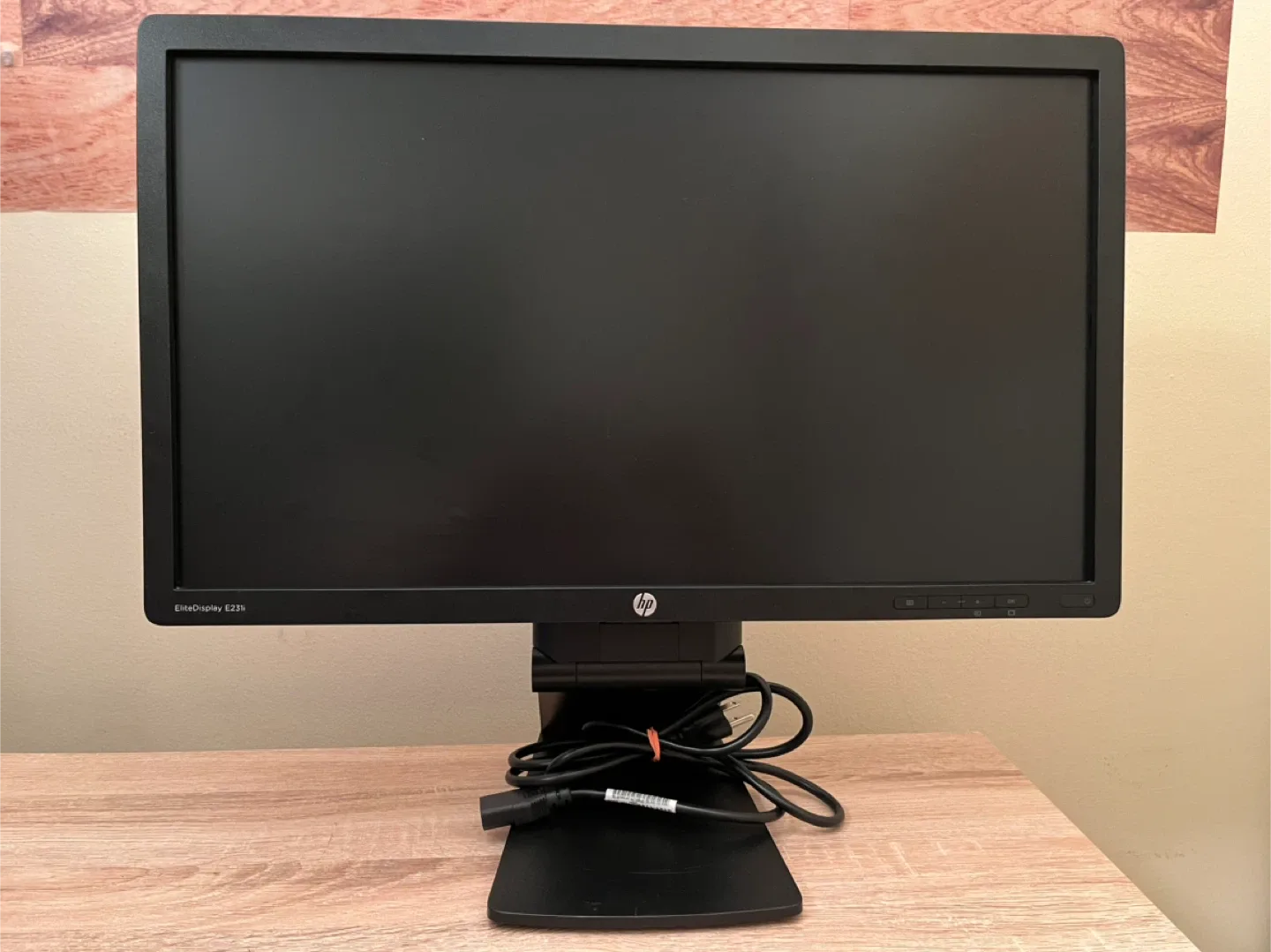 HP EliteDisplay 23.5” Monitor with HDMI adapter thumbnail