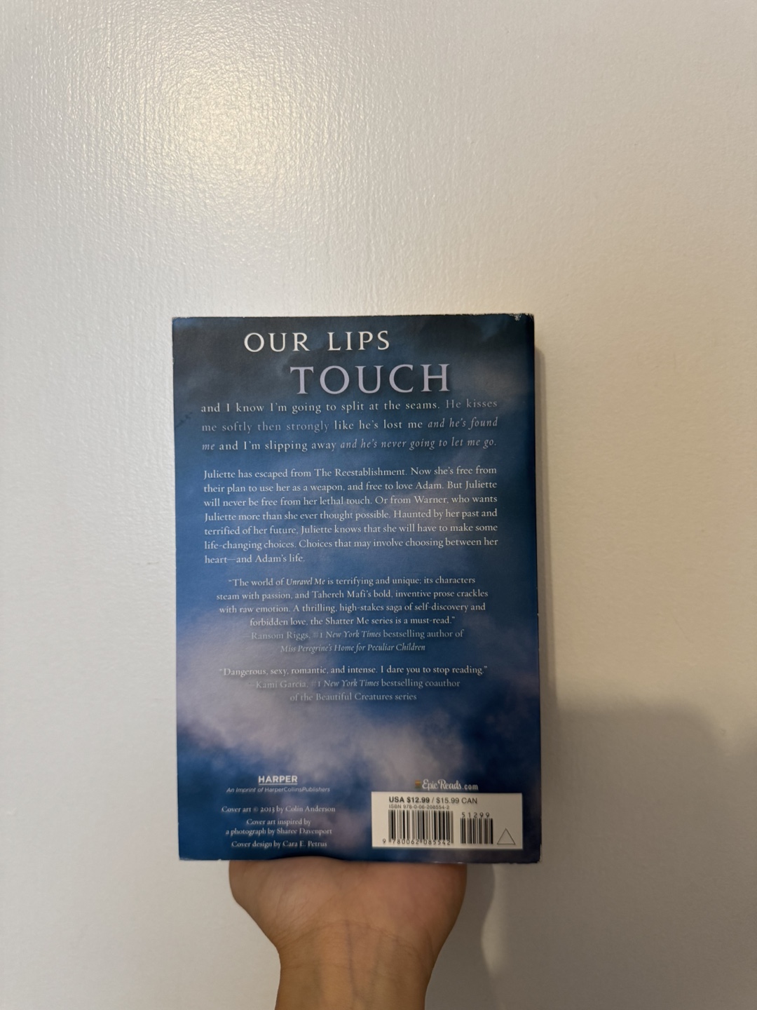 Unravel Me by Tahereh Mafi - photo 2