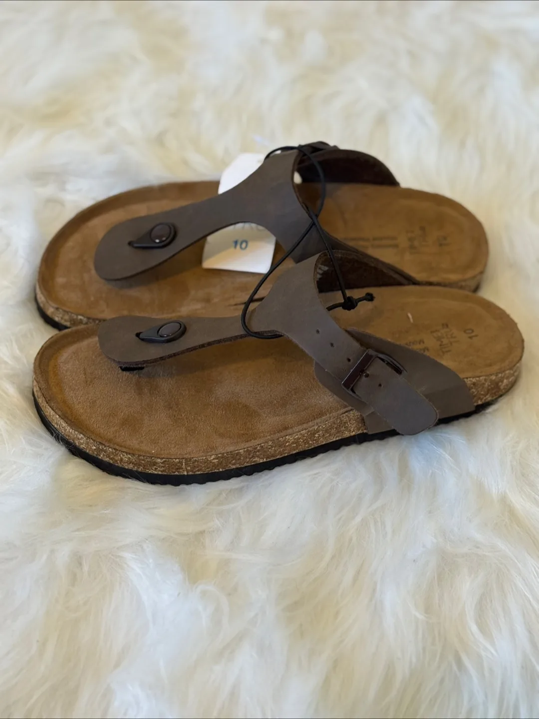 Time & Tru Brown Thong Sandals - Size 10 - New image indicator(3)