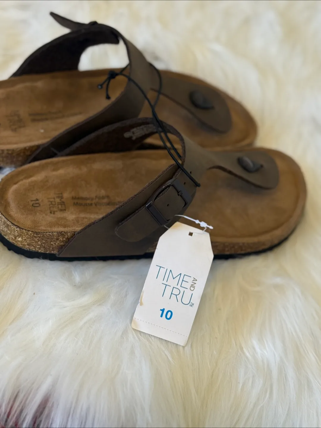 Time & Tru Brown Thong Sandals - Size 10 - New image indicator(6)