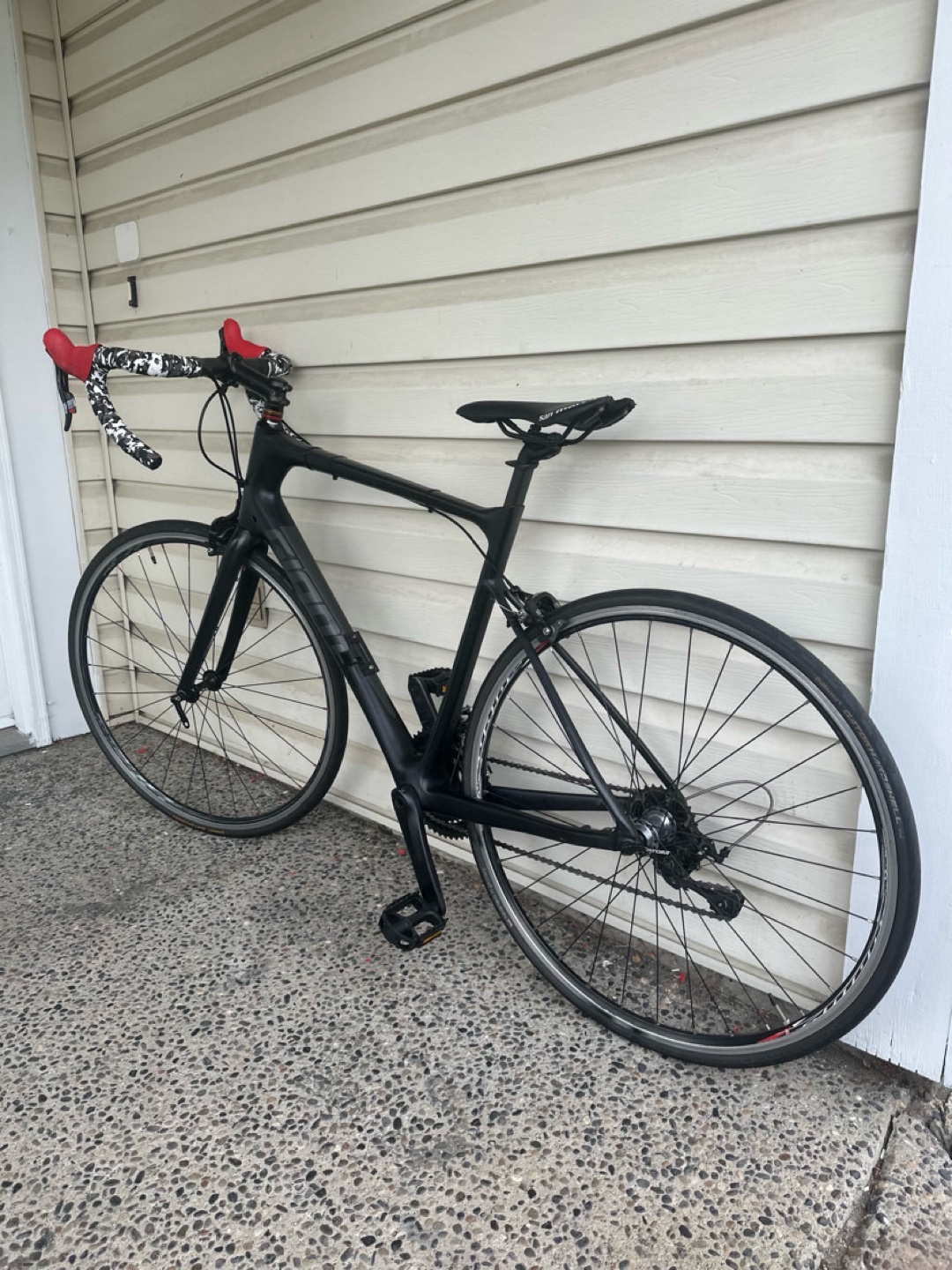Giant Defy Advanced 2 Carbon fiber road bike - photo 3