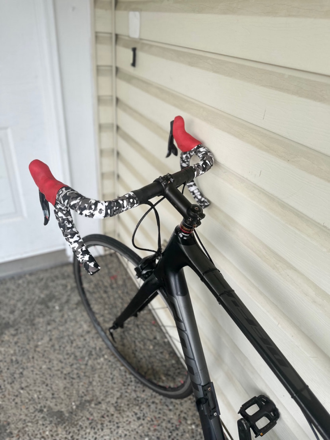 Giant Defy Advanced 2 Carbon fiber road bike - photo 4