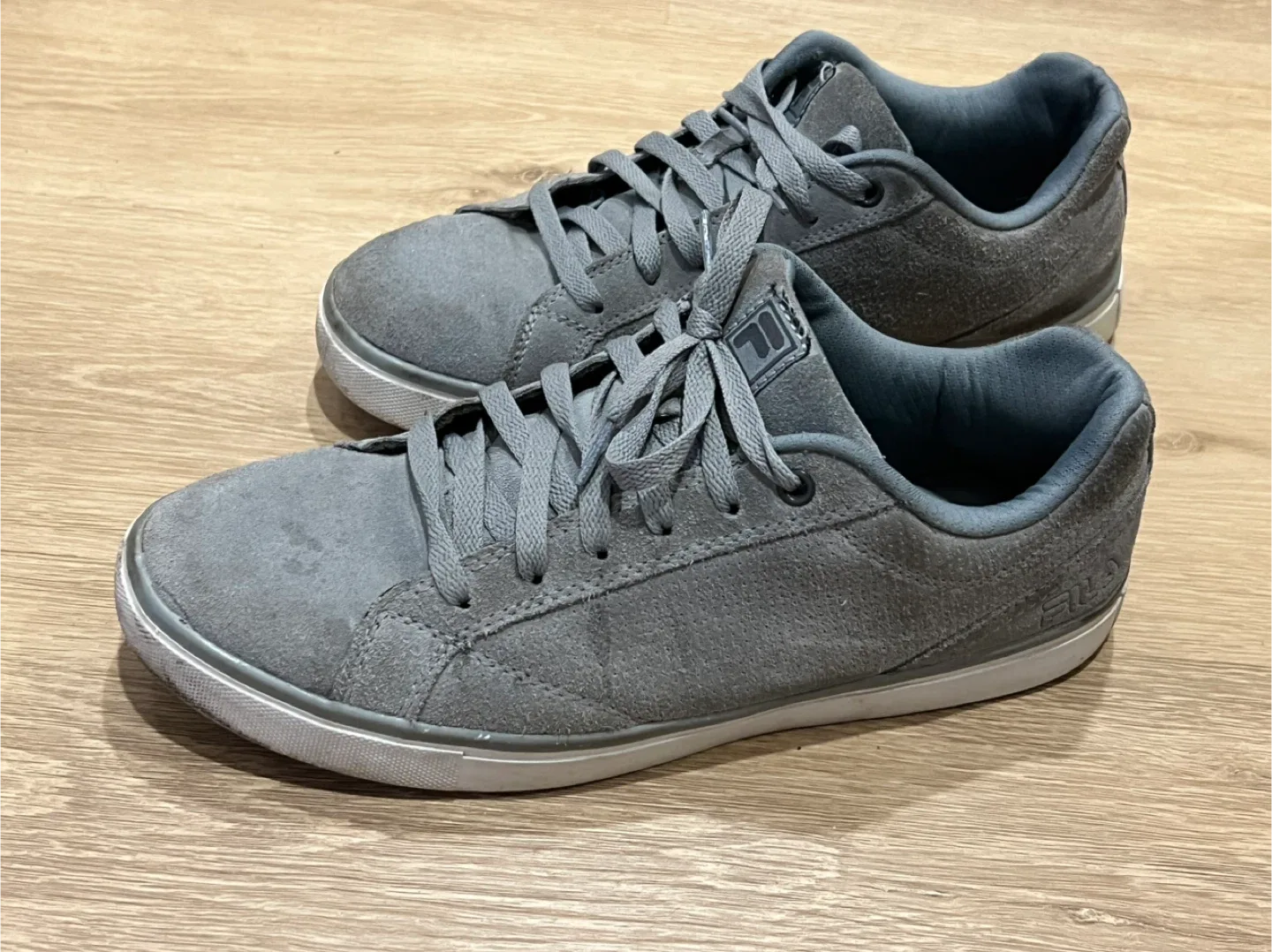 Fila Men's Suede Sneakers - Size 10 image indicator(3)