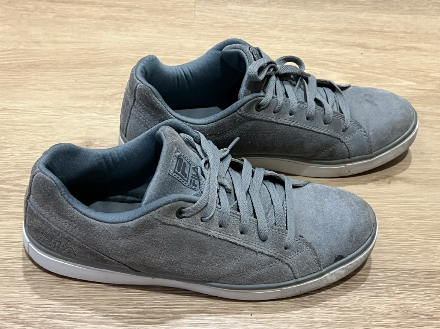 Fila Men's Suede Sneakers - Size 10 image indicator(2)