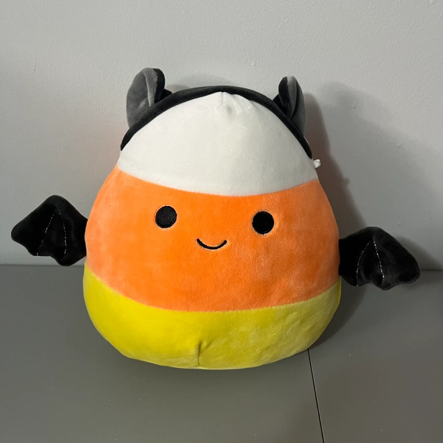 Squishmallows Halloween 8'' Delie The Candy Corn Bat