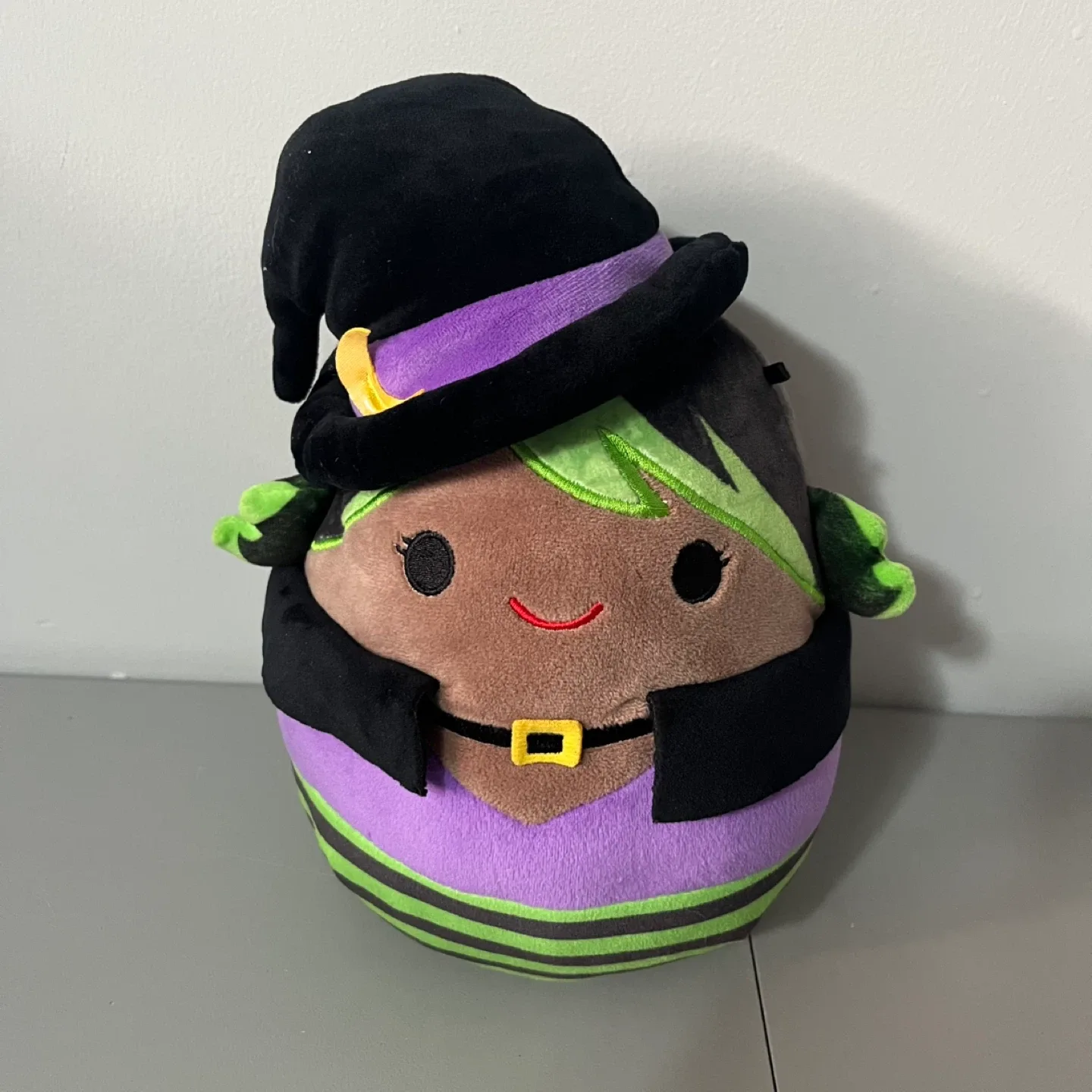 Squishmallow Ariana the Witch Halloween 8”