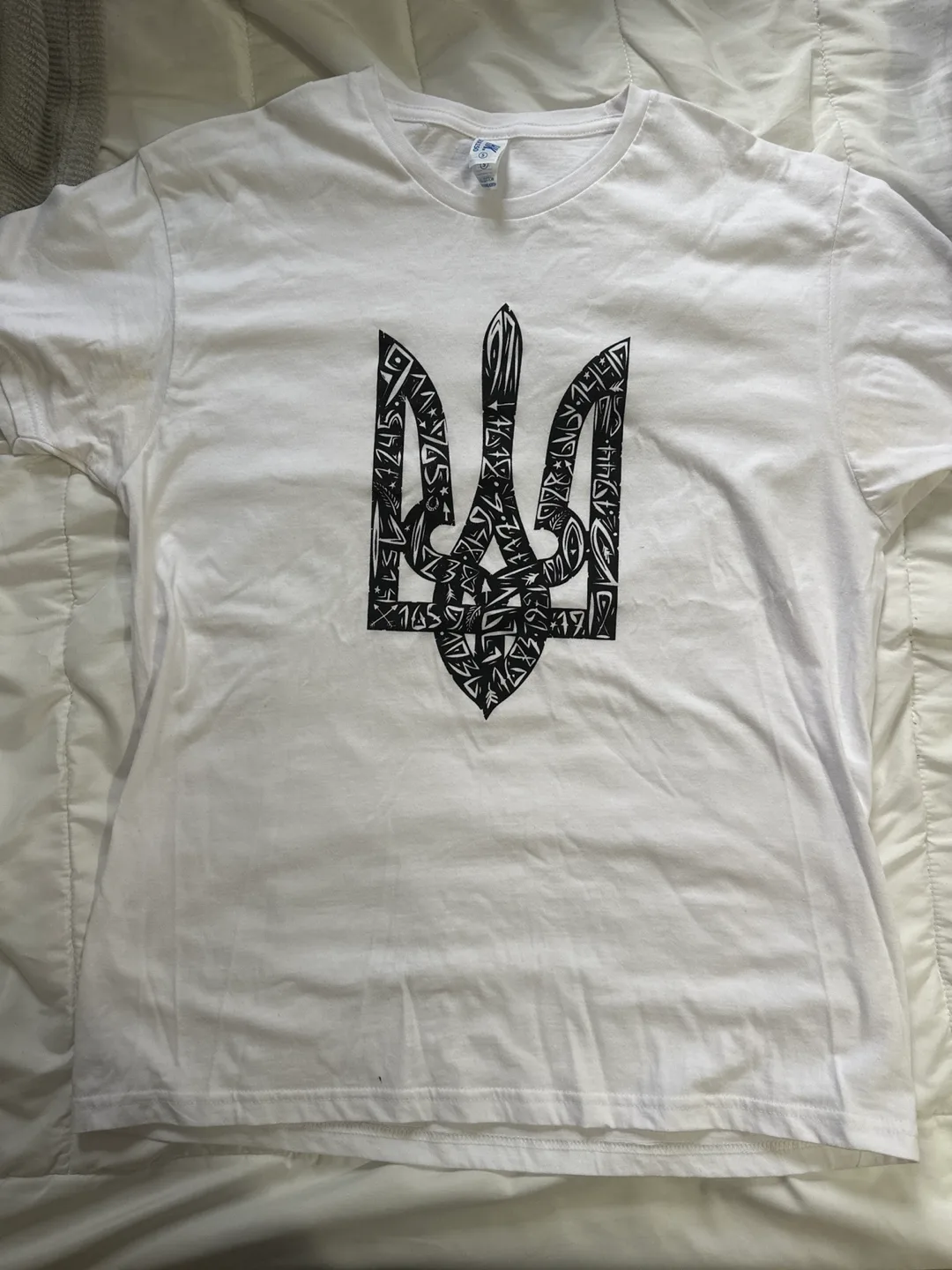 White Ukrainian Trident t-shirt thumbnail