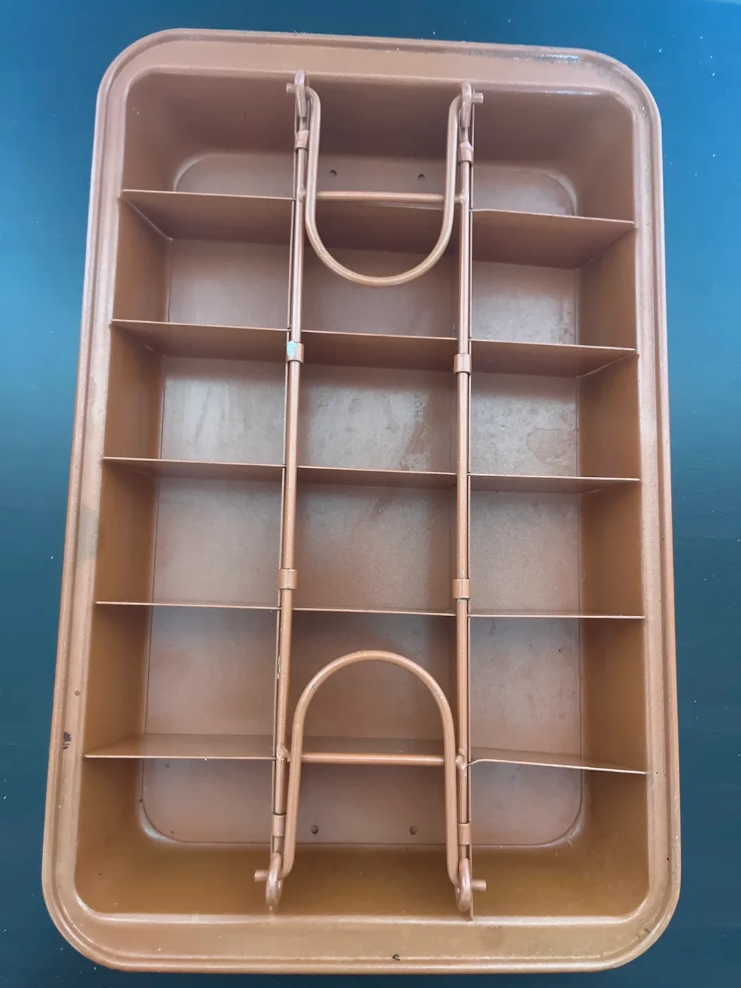 Vintage Brownie Pan with Divider image indicator(2)