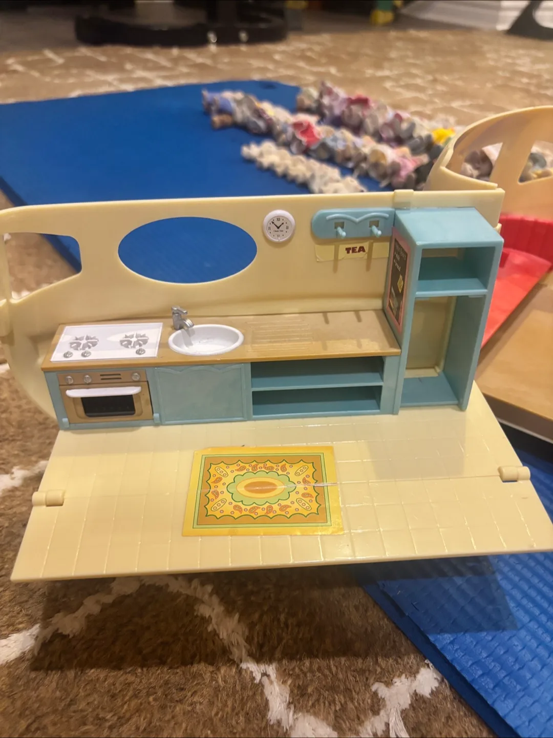 Calico Critters Caravan Family Camper & Car image indicator(7)