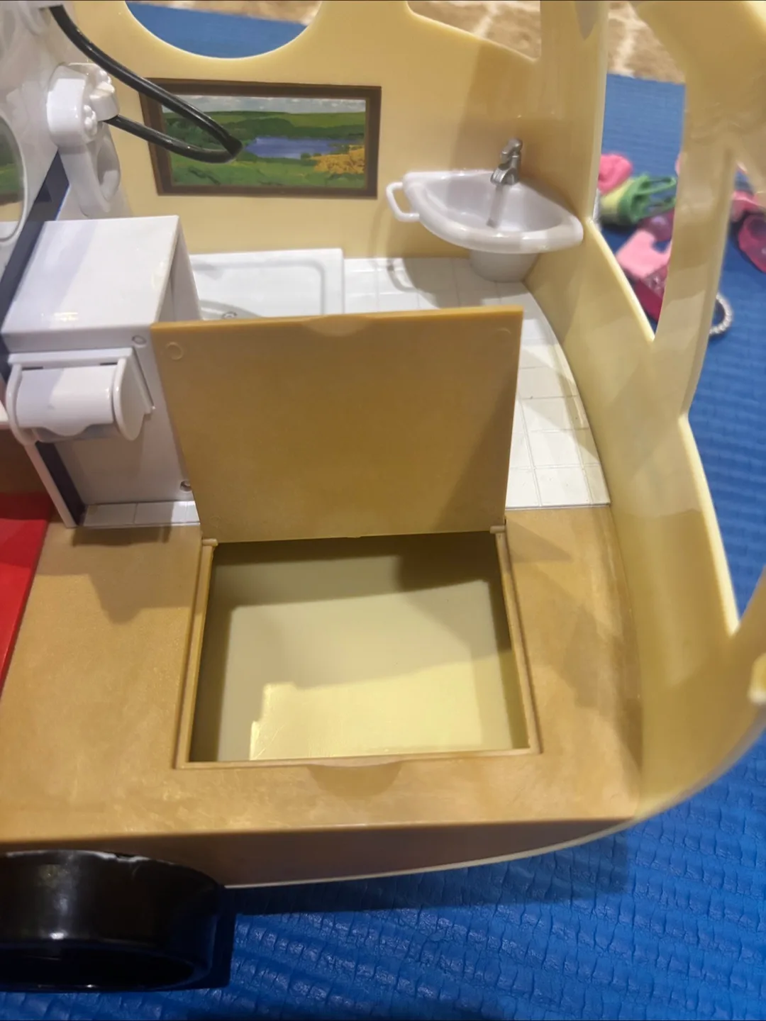 Calico Critters Caravan Family Camper & Car image indicator(8)