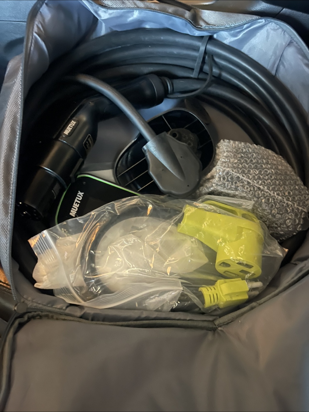 Muetux EV Charger with User Manual - photo 2