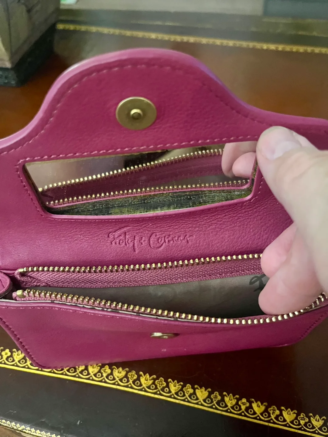 Folks &Follies Wallet With Mirror and Wrist Strap image indicator(3)