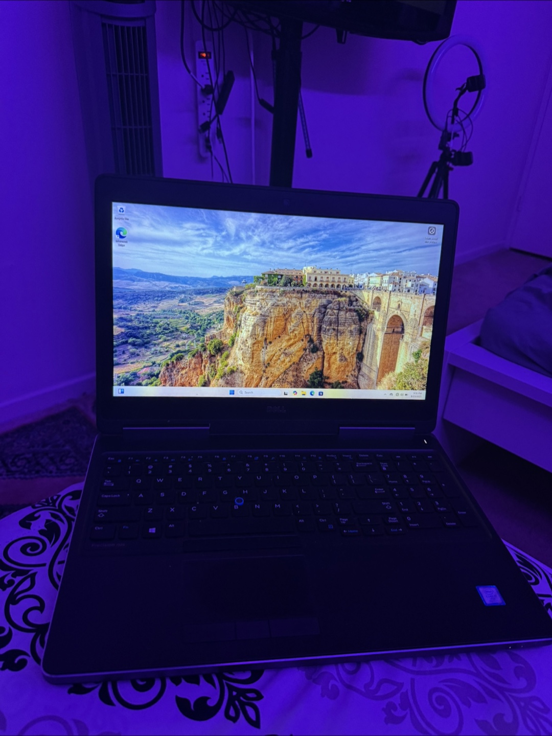 Dell Precision 7520 Laptop - i7, 16GB RAM