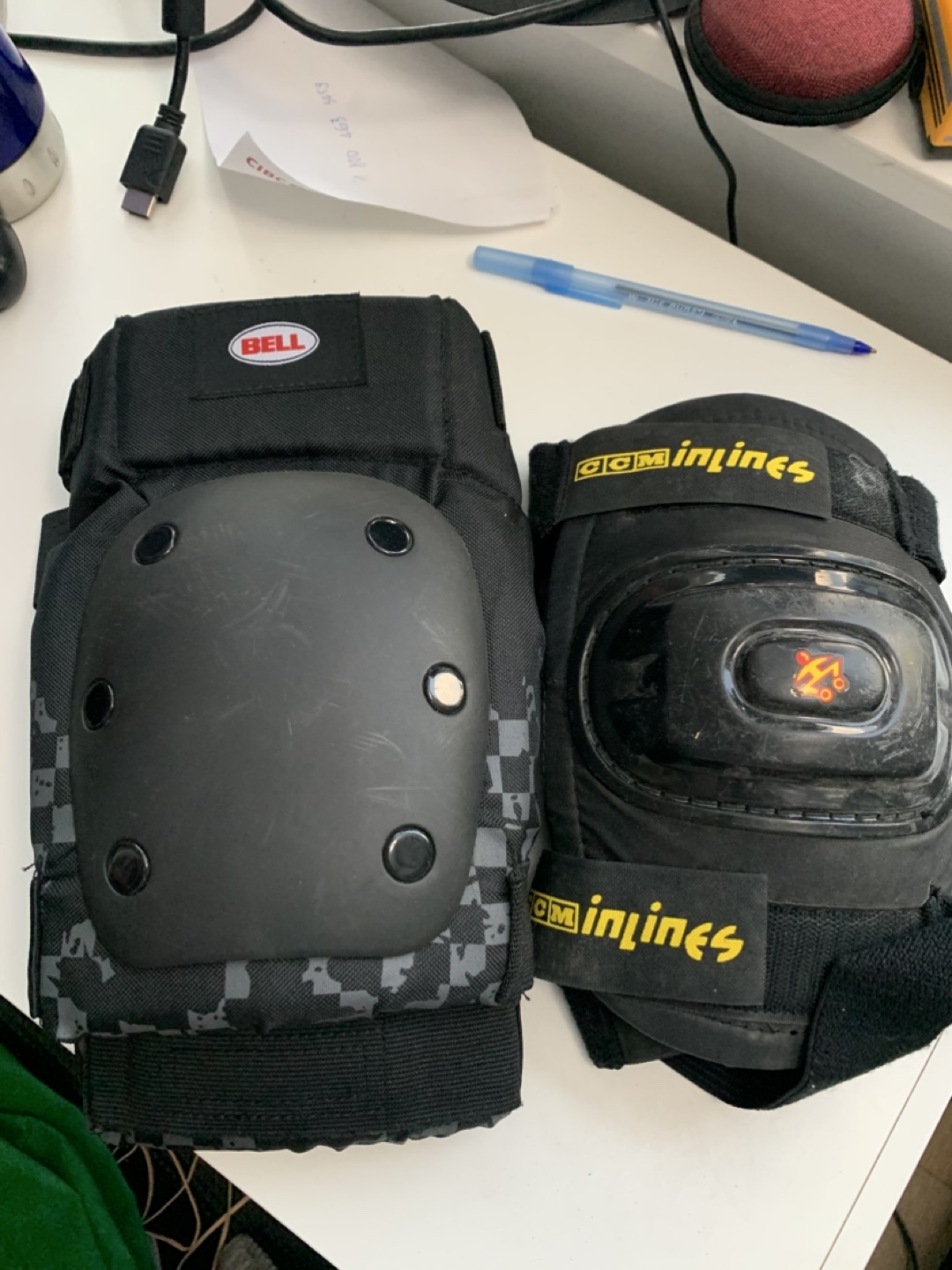 Bell & CCM Inlines Knee Pads