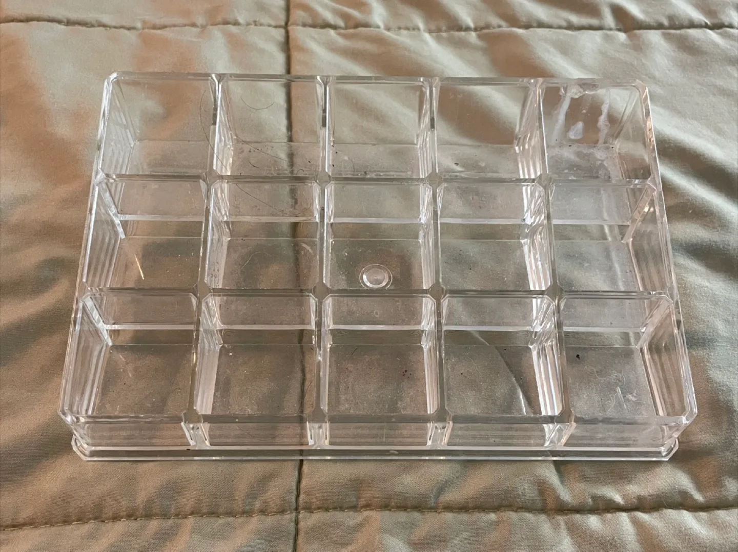 Clear Plastic Makeup Organizer thumbnail