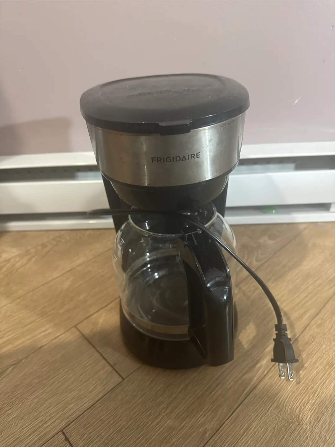 Frigidaire Coffee Maker thumbnail