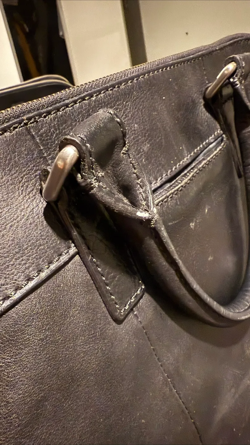 Fossil briefcase image indicator(5)