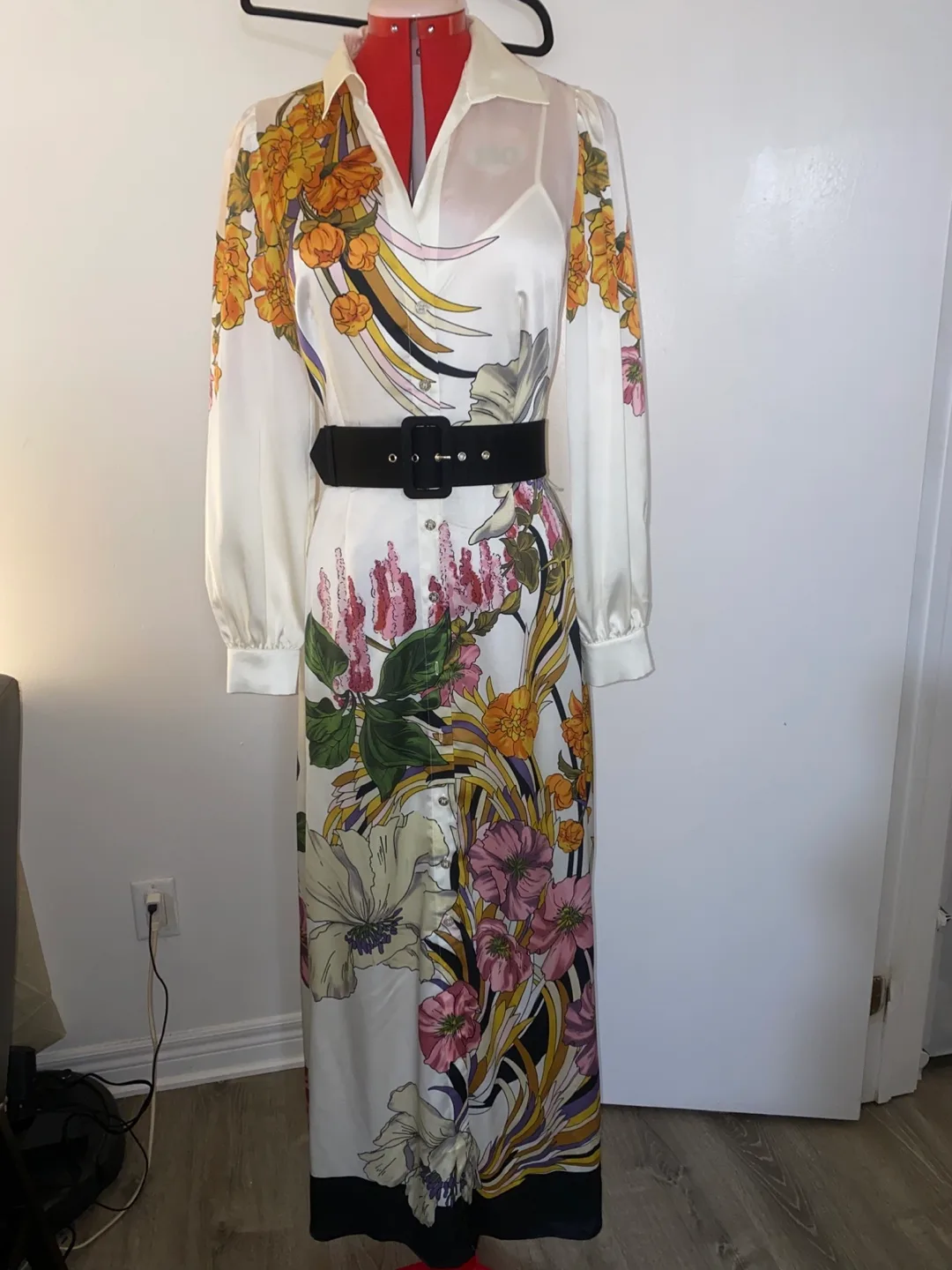 Marciano Guess silk Floral Maxi Dress - Size 6 thumbnail