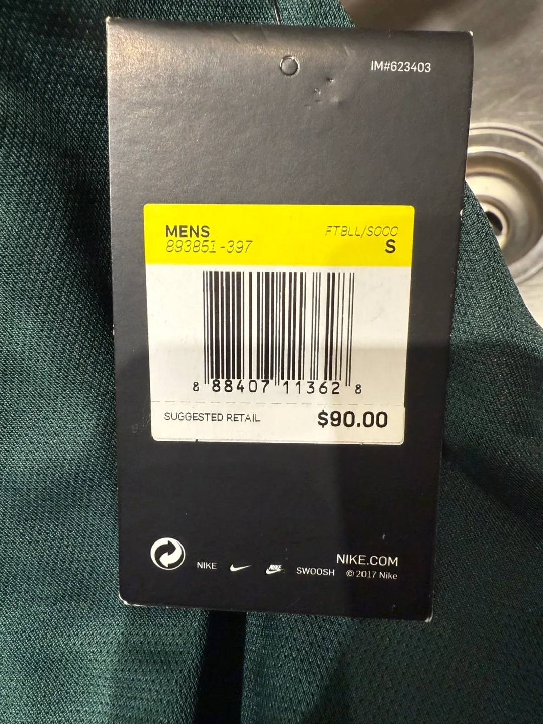 Nike Australia Soccer Jersey 2018 – Men’s Small – New with tags image indicator(6)