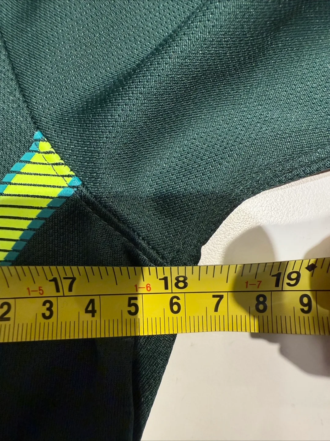 Nike Australia Soccer Jersey 2018 – Men’s Small – New with tags image indicator(9)