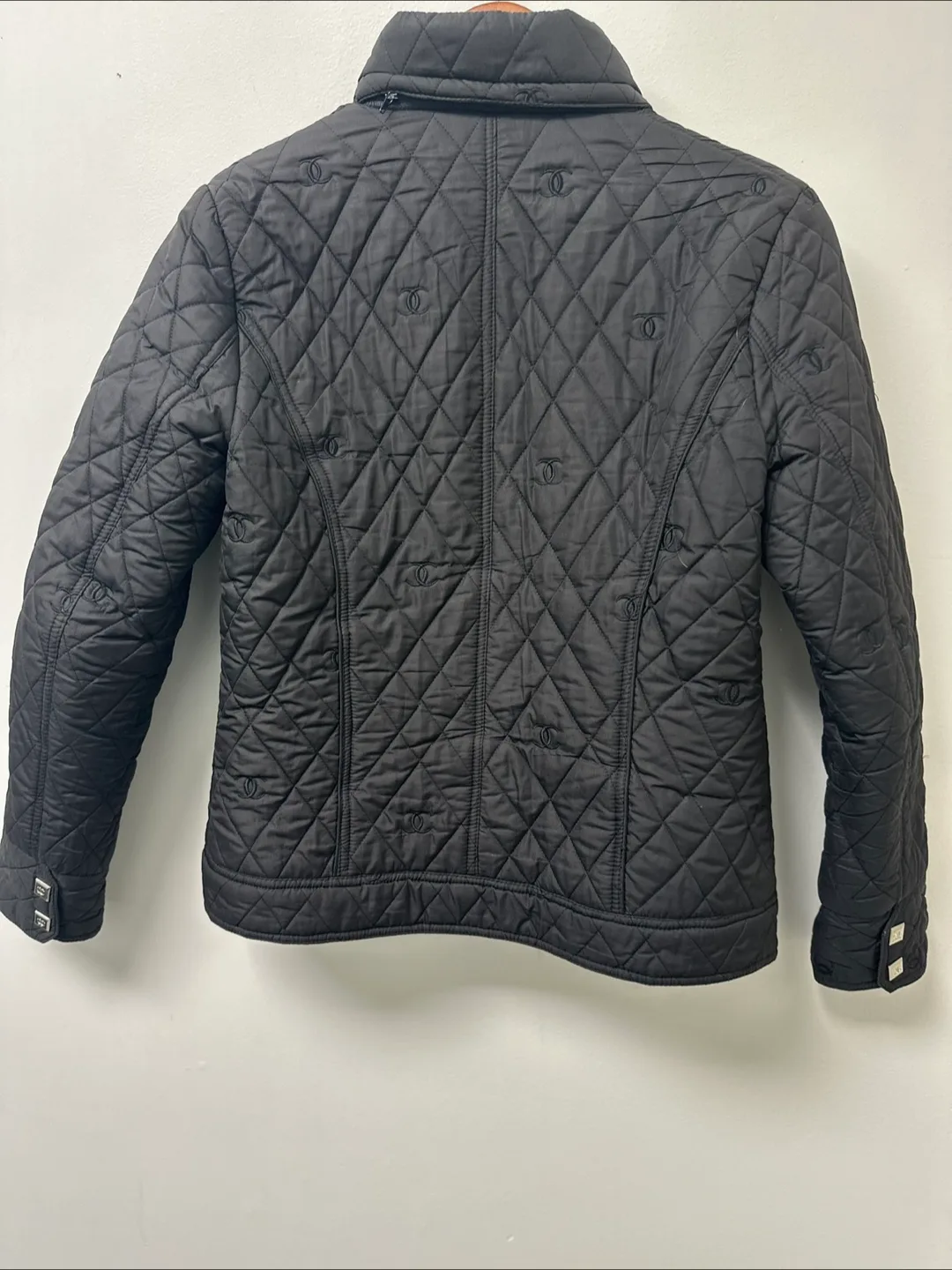 Chanel Black Quilted Jacket image indicator(2)