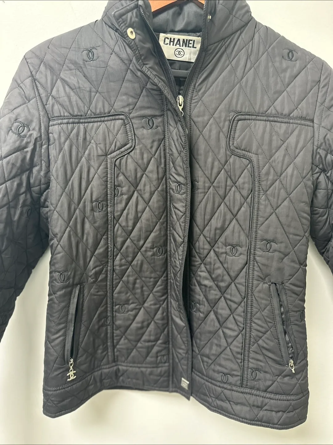Chanel Black Quilted Jacket image indicator(3)