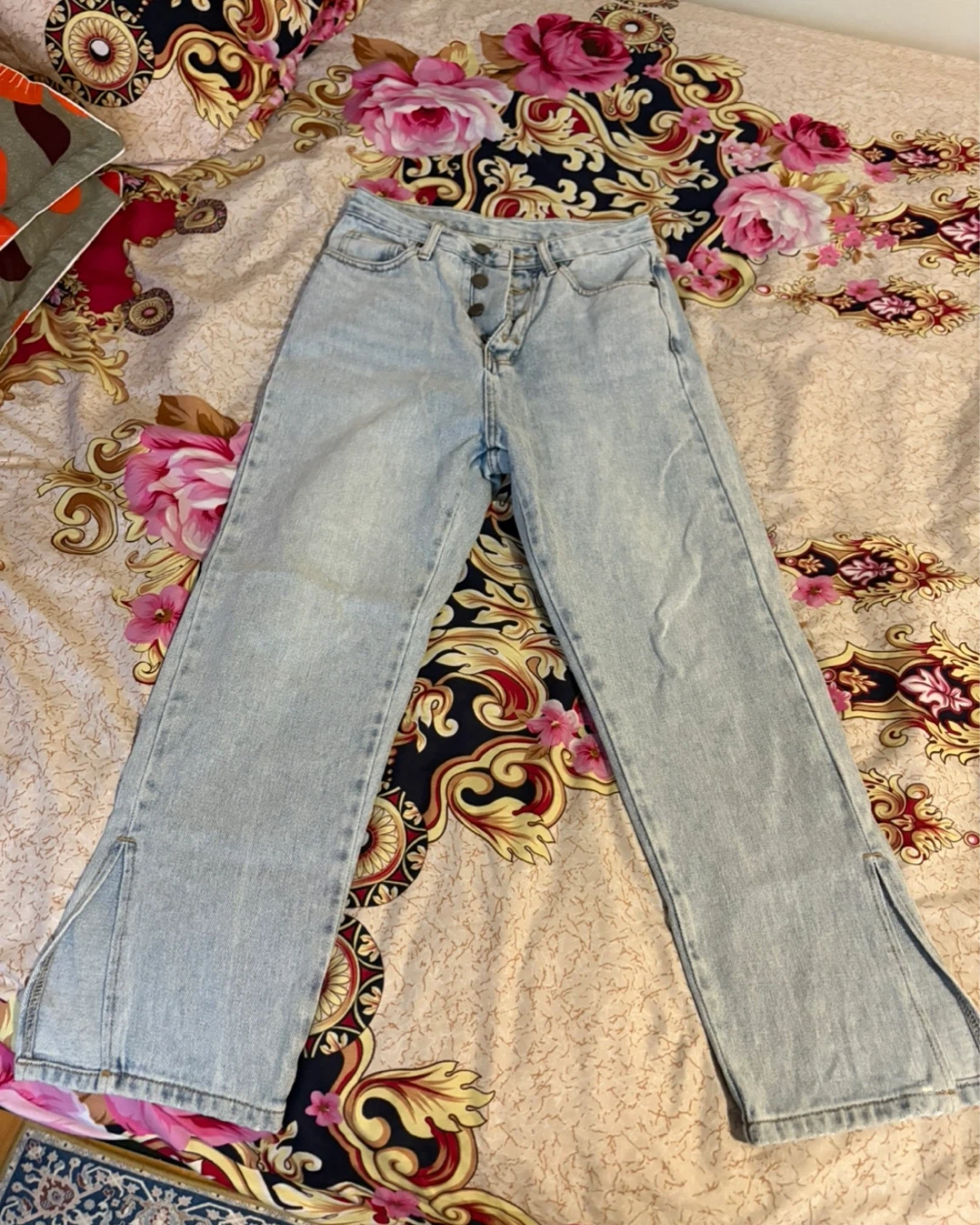 Light Wash Jeans with Slit Hem