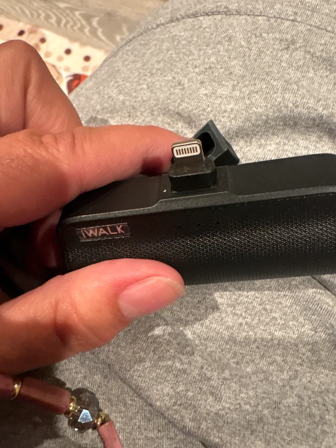 iWalk Charger - Black image indicator(2)