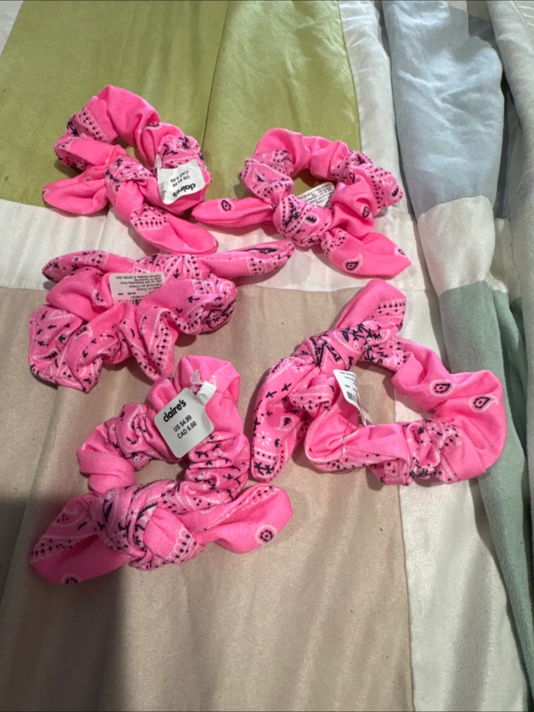 NEW UNUSED Claire's Pink Bandana Scrunchies - Set of 5 thumbnail