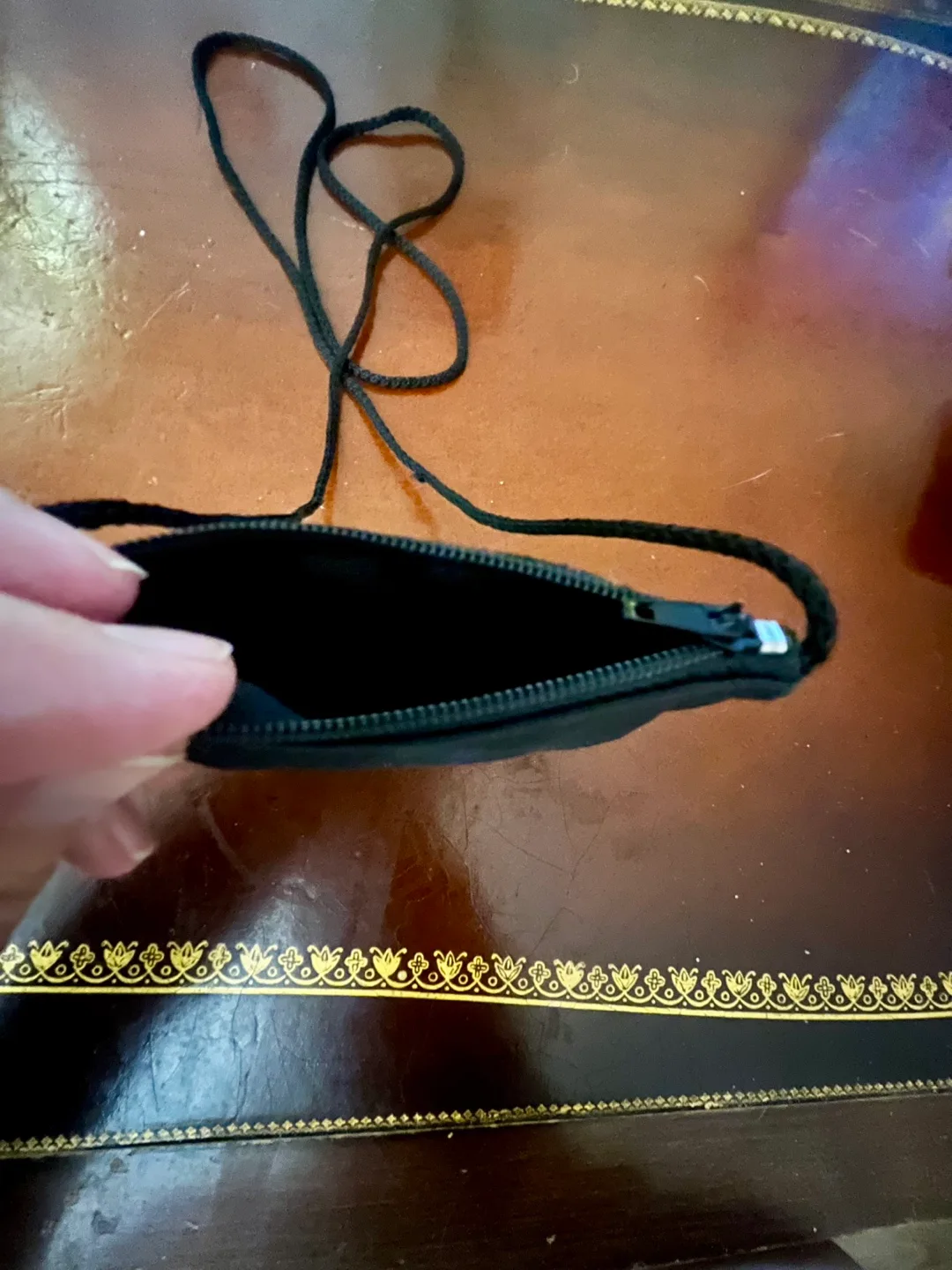 Elephant Sequin Beaded Shoulder Bag image indicator(5)