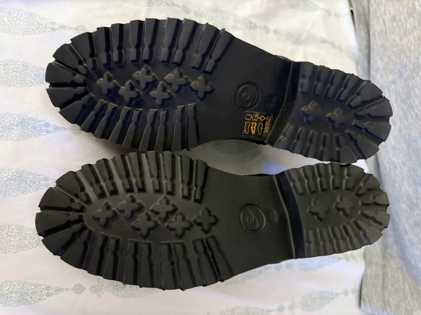 Minelli Black Patent Leather - Lady Size 38 image indicator(5)