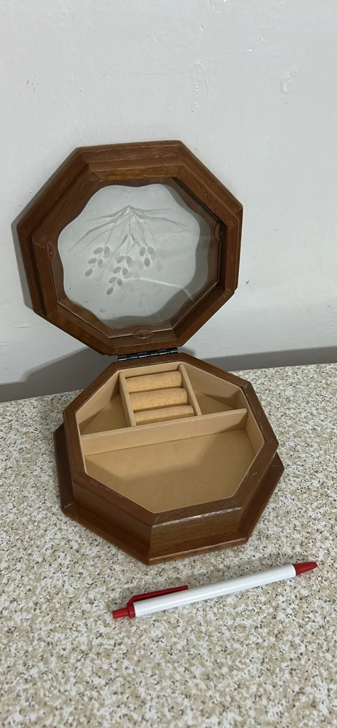 Wooden Octagon Jewelry Box thumbnail