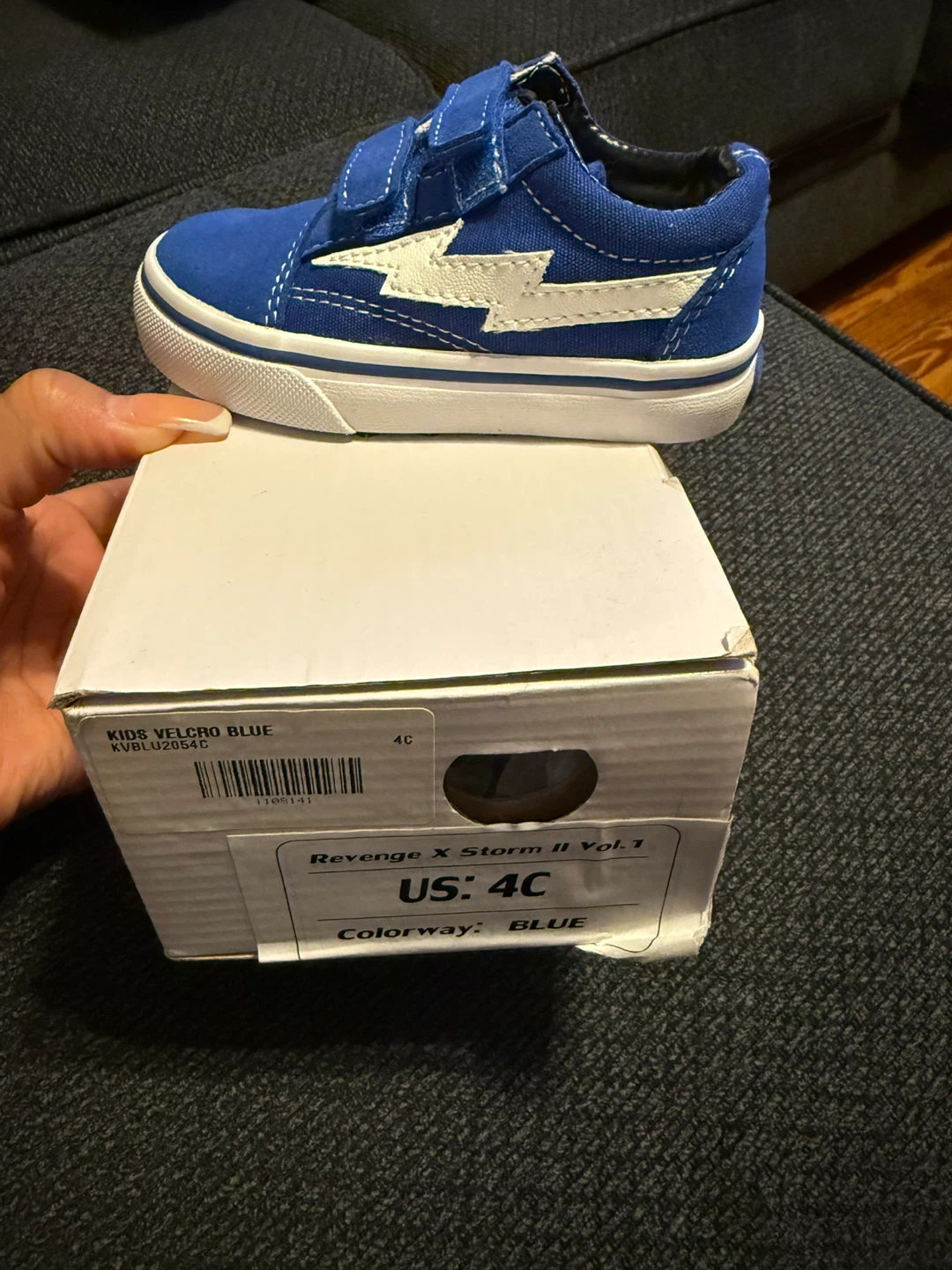 Revenge X Storm II Vol.1 Kids Velcro Blue - Size 4C