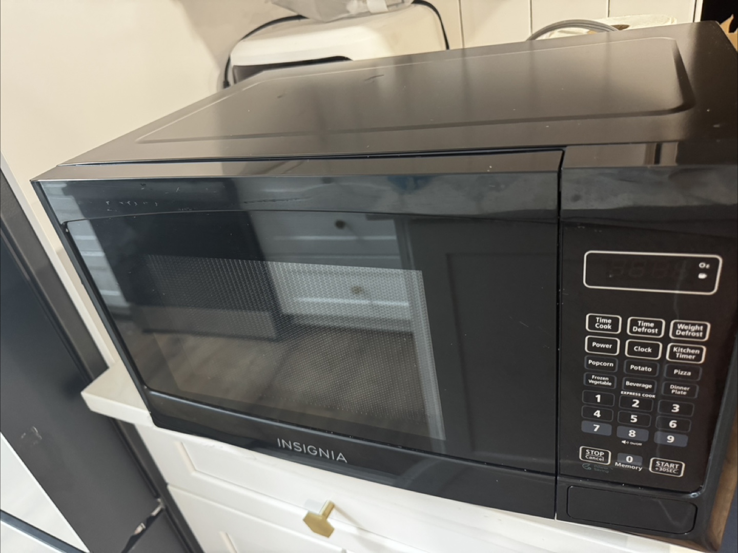 Insignia Microwave