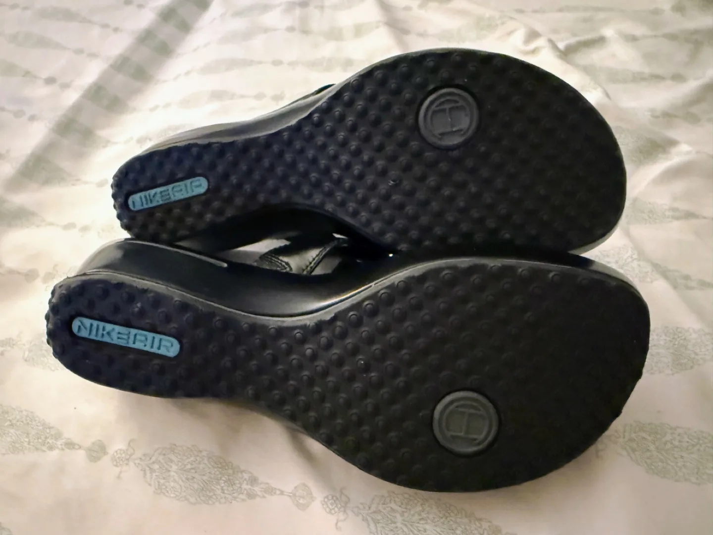 Cole Haan x Nike Air Black Leather Thong Sandals image indicator(4)