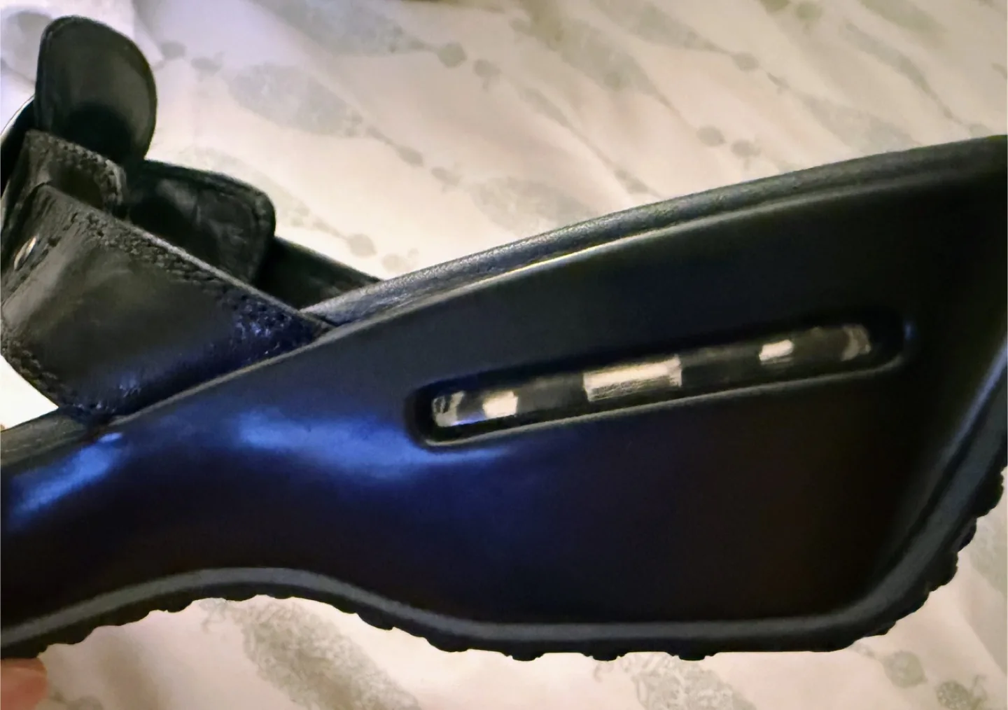 Cole Haan x Nike Air Black Leather Thong Sandals image indicator(6)