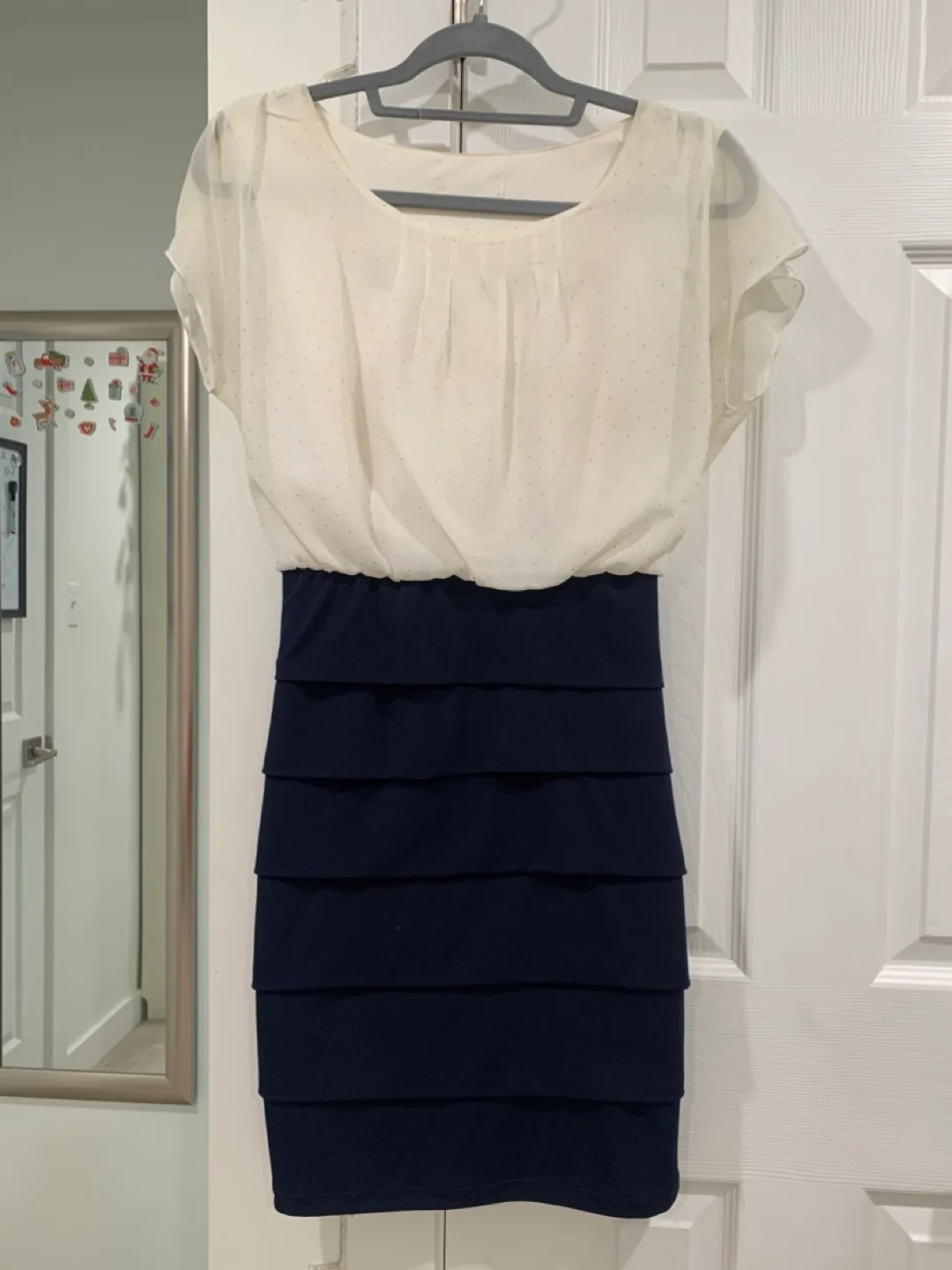 White/navy pencil skirt dress image indicator(2)
